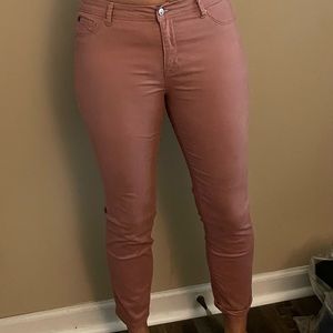 Curve Appeal Minimalist Legging Coral